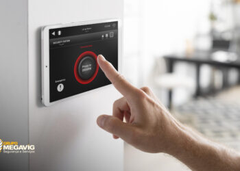 Descubra as vantagens e desvantagens entre centrais de alarmes monitorados e não monitorados e saiba escolher a melhor solução de segurança da sua necessidade